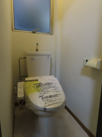 清潔感のあるトイレです