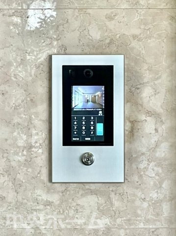 キャナルパーク東京ベイの防犯設備|【オートロック】オートロックシステムでセキュリティ充実。当たり前ですが、安全で安心して暮らすのって大事ですよね。お探しのご条件でオートロック付きの物件を探す方も多いですがやはりセキュリティは大事です。