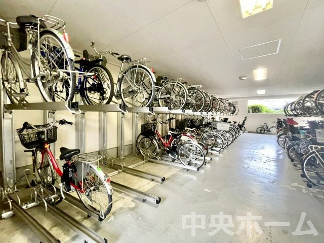キャナルパーク東京ベイの駐輪場|【自転車置き場】最新の空き状況や費用などの詳細は担当スタッフまでお問い合わせください。