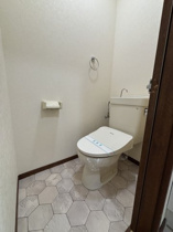ゆったりとした空間のトイレです