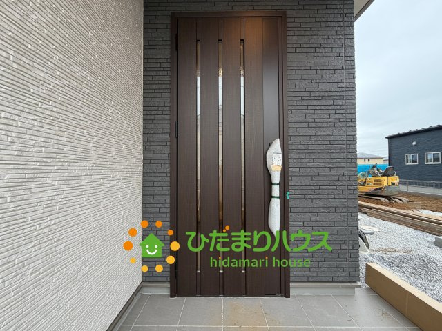 ワイウッドコート古河市大堤第５期　新築一戸建て　09の玄関