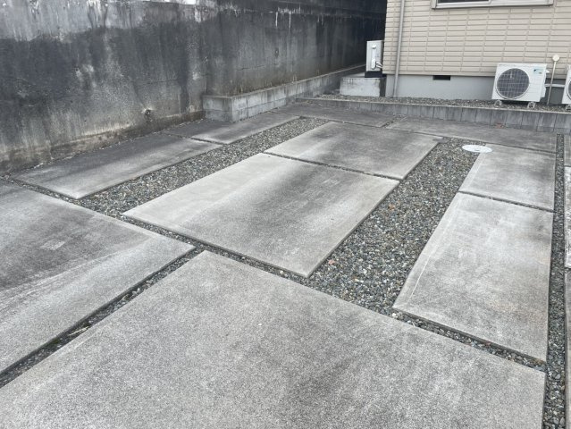 ヒルズ　ミワの駐車場