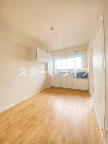 大阪市東淀川区豊里１丁目の賃貸マンションの居間・リビング