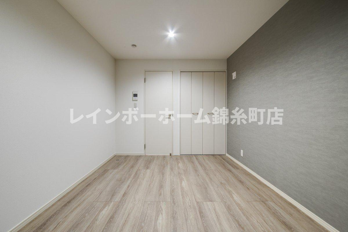 千葉市花見川区検見川町１丁目のアパートの居間・リビング