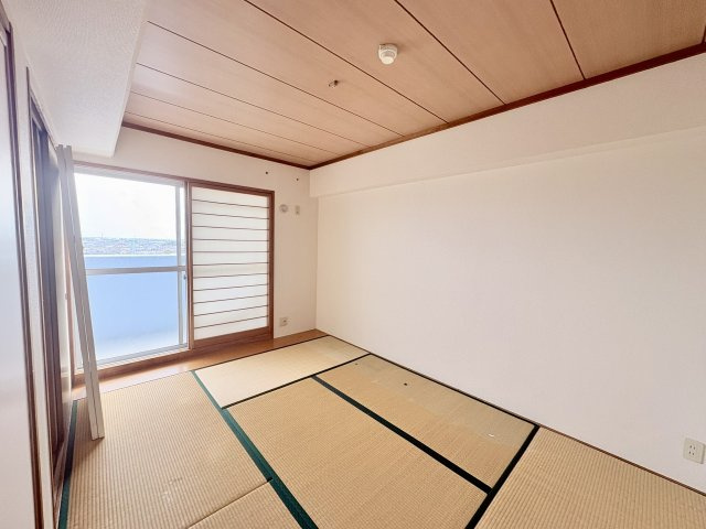 ダイカンプラザスポーツメント　中央区龍禅寺町の和室|6帖の和室は南側にあり、日当たりも良好です。落ち着く空間です。