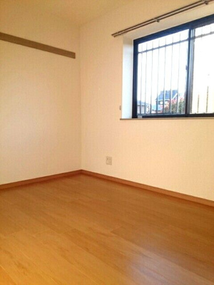 【寝室】 | ロイヤルヒルズ