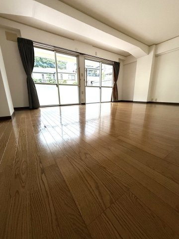 ハイムニュー桜坂　平尾小学校区の居間・リビング|ハイムニュー桜坂