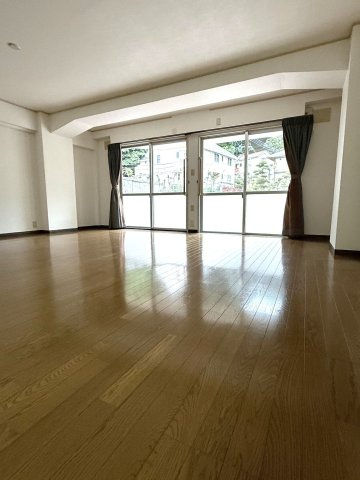 ハイムニュー桜坂　平尾小学校区の居間・リビング|ハイムニュー桜坂