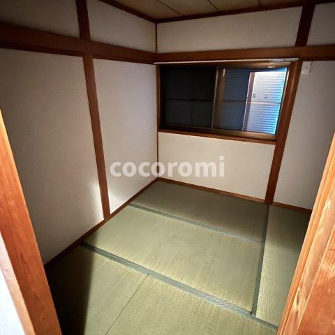 三井南車庫付戸建ての収納
