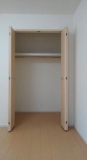 サン　フローリッシュの収納