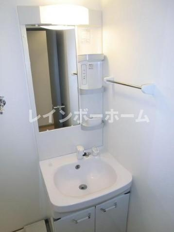 アクアマリン　仲介手数料（賃料の1.10ヵ月）の50％OFF対象物件！の洗面所|忙しい朝には欠かせない洗面所です