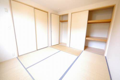 宮若市金丸のアパートの和室
