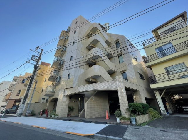 北区東田端１丁目の賃貸マンションの外観