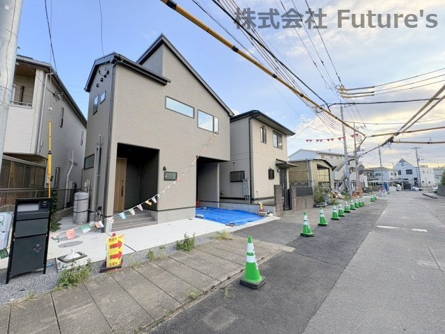 八潮市上馬場　新築戸建　全1棟の前面道路含む現地写真|前面道路含む現地写真です。