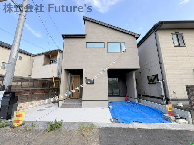八潮市上馬場　新築戸建　全1棟の外観|区画整理地内の整った街並み！快適な暮らしを叶える住環境