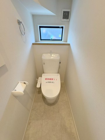 八潮市上馬場　新築戸建　全1棟のトイレ|1階のトイレです