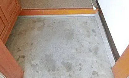 羽村市小作台３丁目の賃貸マンションの玄関