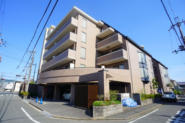 エンパイアテラス