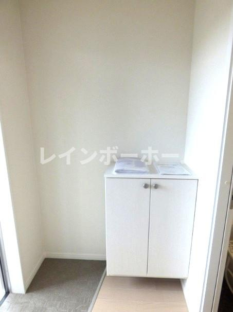 AJ八潮NorthⅢ特典：仲介手数料が半額です!!の玄関