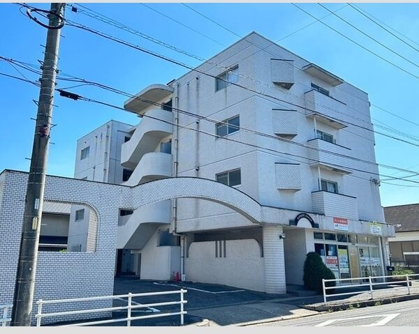 ローヤル樹林の外観