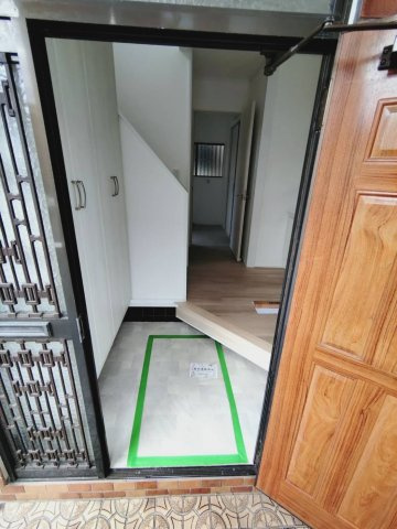 中古戸建の玄関