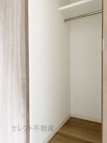 プレサンスジェネ千種内山Ⅱの収納