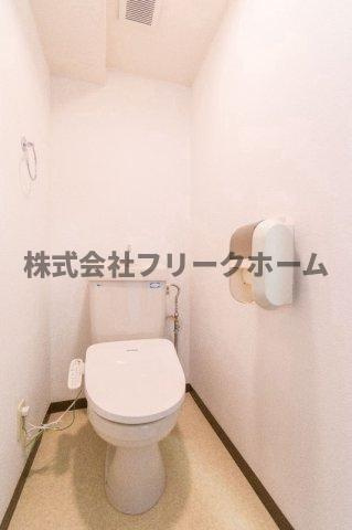 武蔵野市境４丁目の賃貸マンションのトイレ