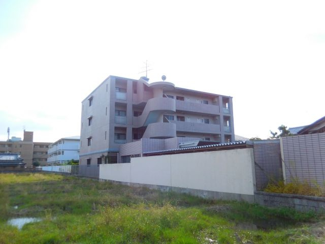デセンシアの外観