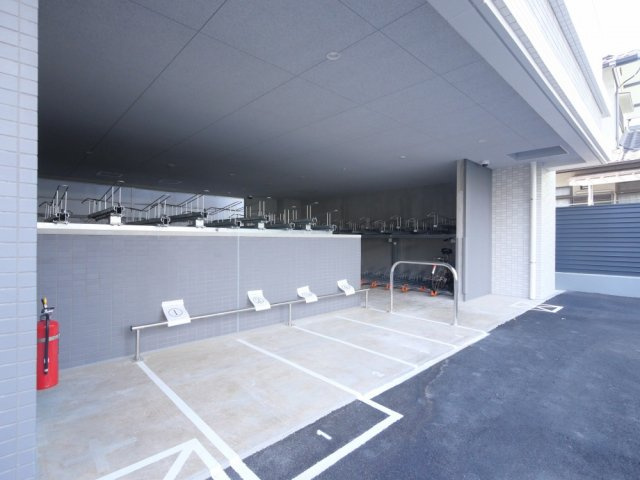 MAXIV大阪長田の駐車場