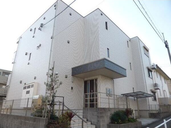 ラシーネグランの外観
