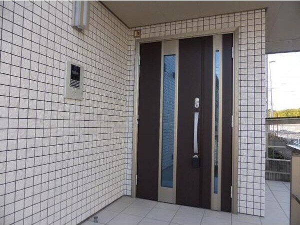 ラシーネグランのエントランス