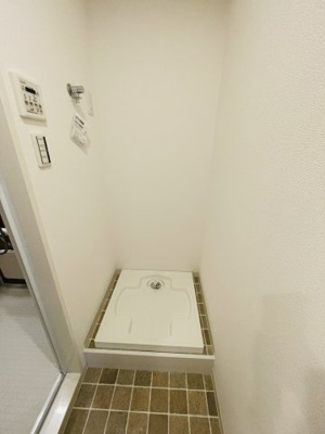 【設備】 | NICE URBAN 国立大学通り | 洗濯機置き場