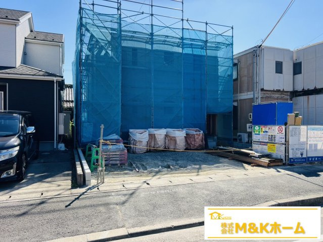 半田市東洋町3丁目　全1棟の設備|同時にたくさんの調理が可能！便利な三口コンロ♪