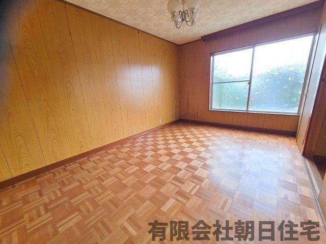 【洋室】 | 一の谷町 中古戸建 5DK | コンパクトで使いやすい洋室です