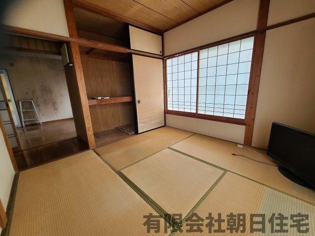 【和室】 | 一の谷町 中古戸建 5DK | 和室があると落ち着いた雰囲気になりますね
