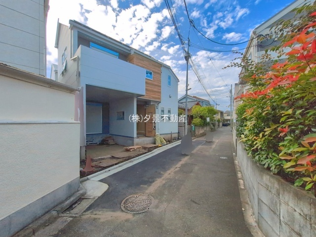 《仲介手数料無料》中野区野方６丁目40-20新築一戸建て