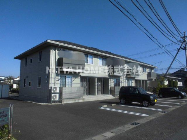 カーサ竹原の外観|コンビニやスーパーなど商業施設が多数あります◇