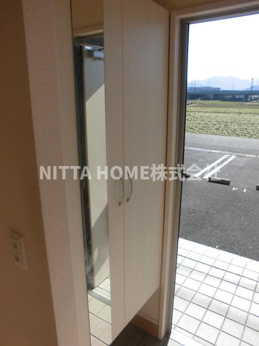 カーサ竹原の玄関|玄関にはシューズボックスも付いています！
