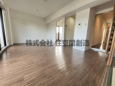 【居間・リビング】 | エトワール緑丘 | ※同タイプの室内写真の為、現況と異なる場合があります