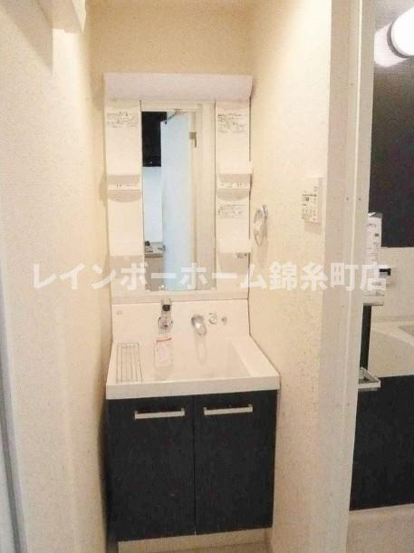 江東区高橋の賃貸マンションの独立洗面台
