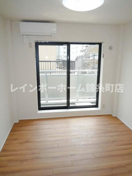 江東区高橋の賃貸マンションの居間・リビング
