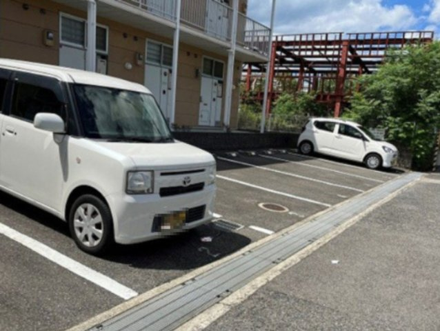 【駐車場】