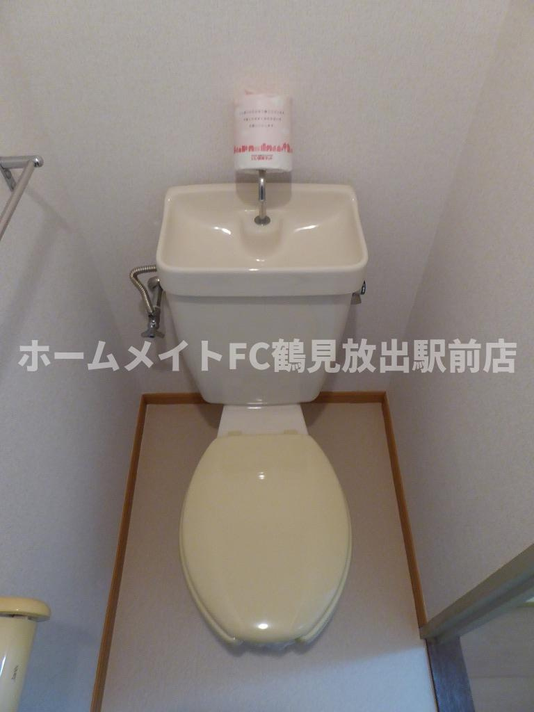 大阪市鶴見区浜３丁目のハイツのトイレ