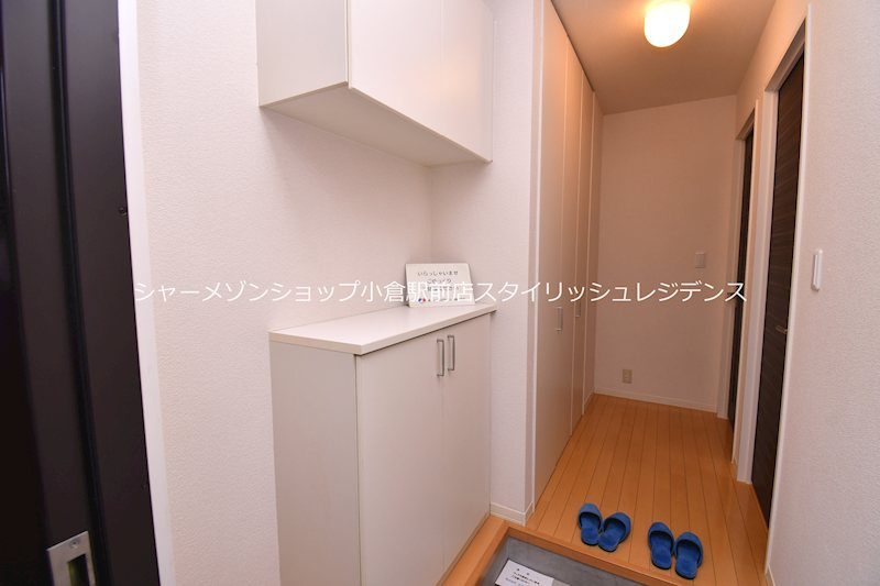ディアコート徳力新町の玄関