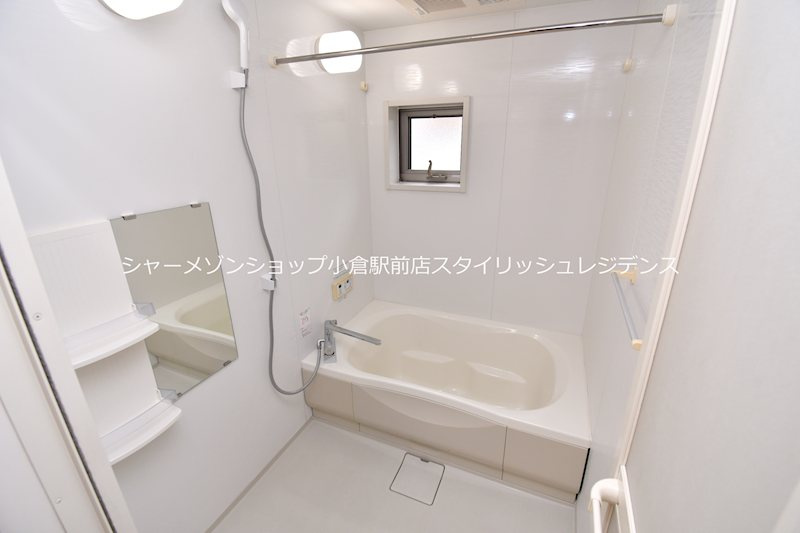 ディアコート徳力新町の浴室