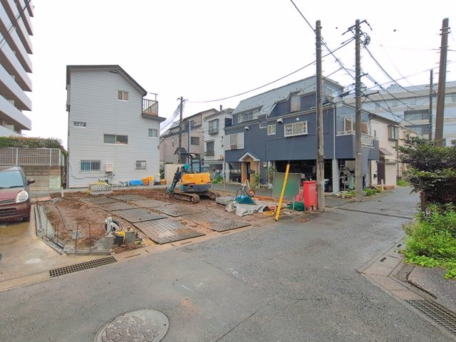 富士見市水谷東３丁目の新築一戸建の前面道路含む現地写真|西側4m公道です。