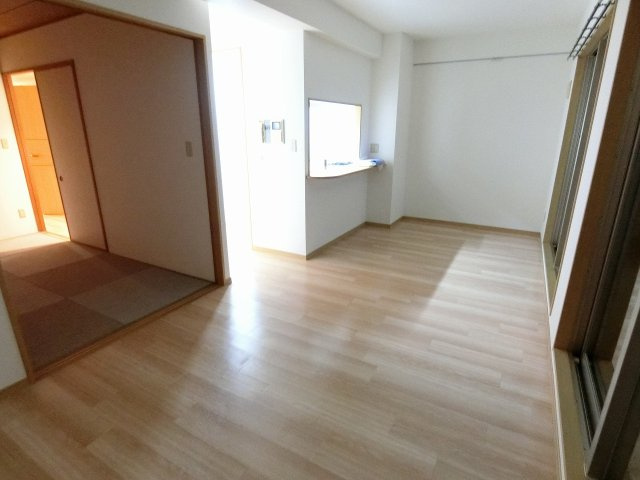 【居間・リビング】 | ラピス南町田(ラピスミナミマチダ) | 別号室参考写真