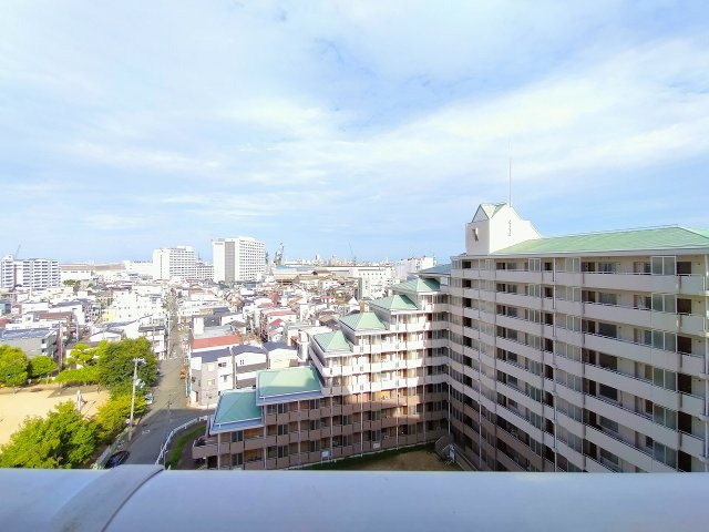 神戸市兵庫区西出町１丁目の賃貸マンションの展望