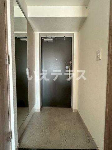 プレサンス神戸水木通ルミエスの玄関