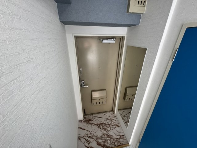 第2石見ハイツの玄関
